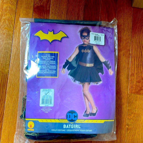 DC BatGirl Costumes Size 3-4t - Picture 1 of 6